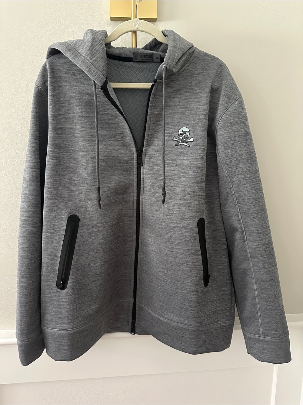 G/Fore Hooded Water Resistant Zip Jacket with Skull Logo - XL